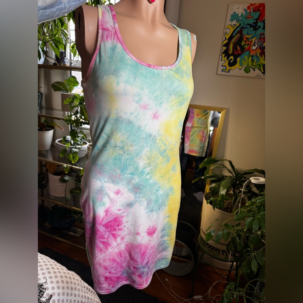 Sexy Mama Maternity bodycon tie-dye dress